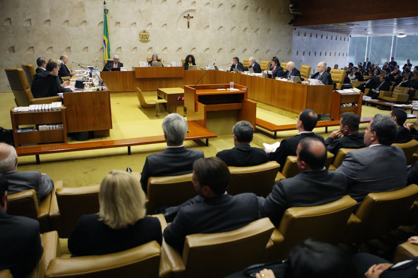 “Por que chamar de supremos e superiores tribunais que assistem o Brasil ir ladeira abaixo?” – Por Paulo Endo