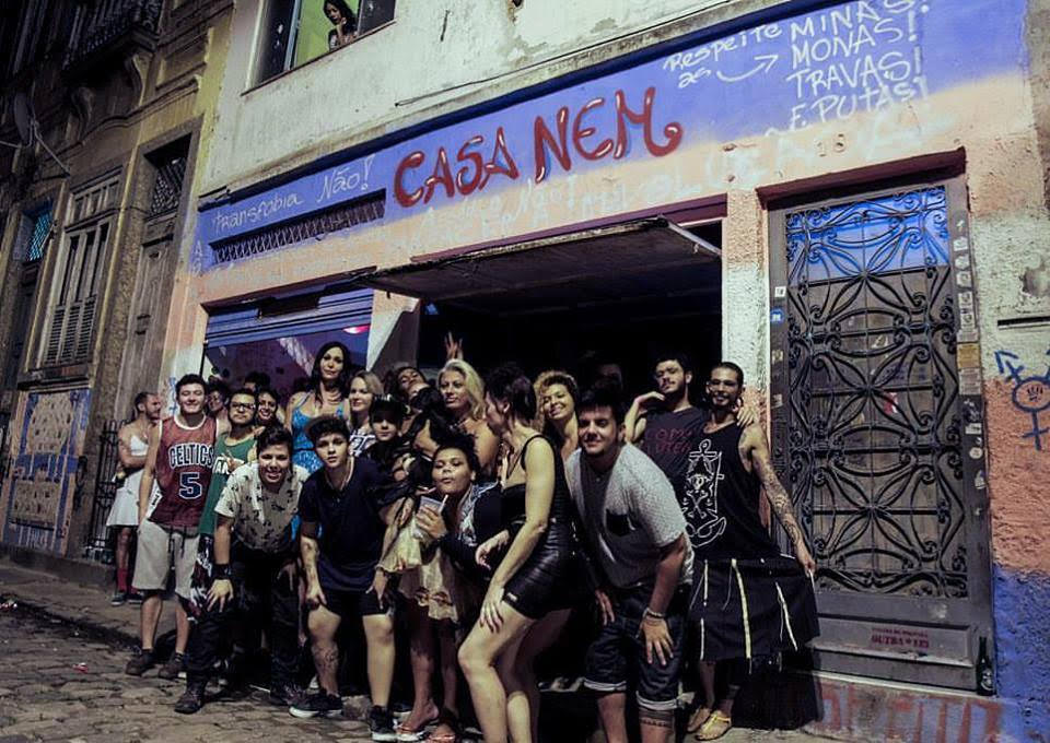 “As gay, as bi, as trans e as sapatão, tão tudo organizada pra fazer revolução. Com as puta!” – Por Eduardo Leal Cunha